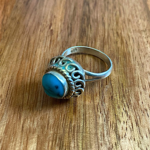 Sterling Silver Ring with Genuine Turquoise—Size 8 - Picture 5 of 7